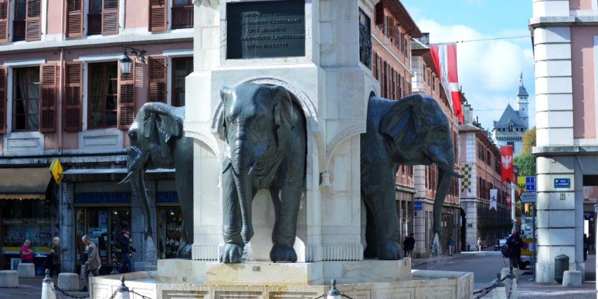 Camping à coté de Chambéry - La fontaine des éléphants